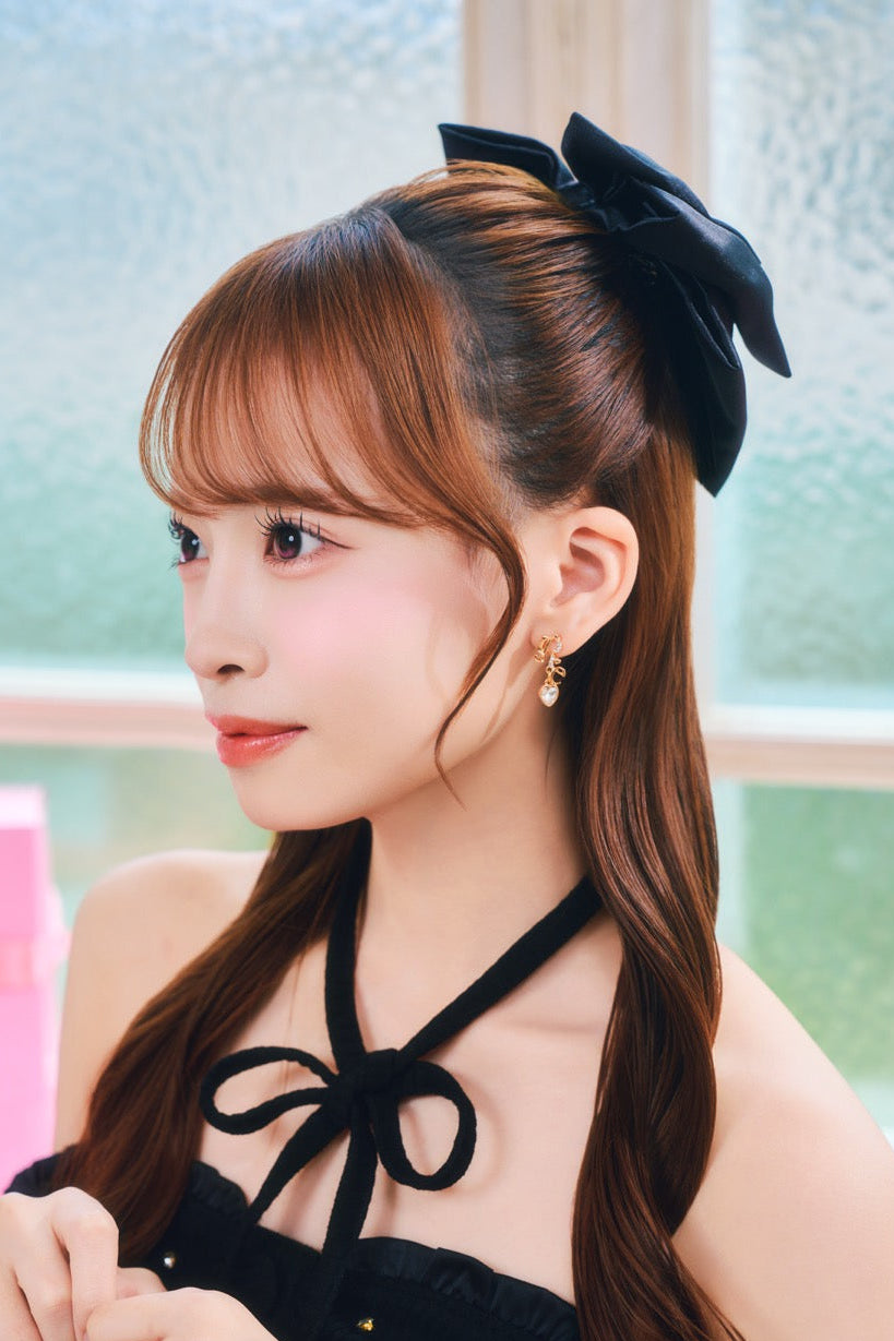トゥインクルロゴピアス