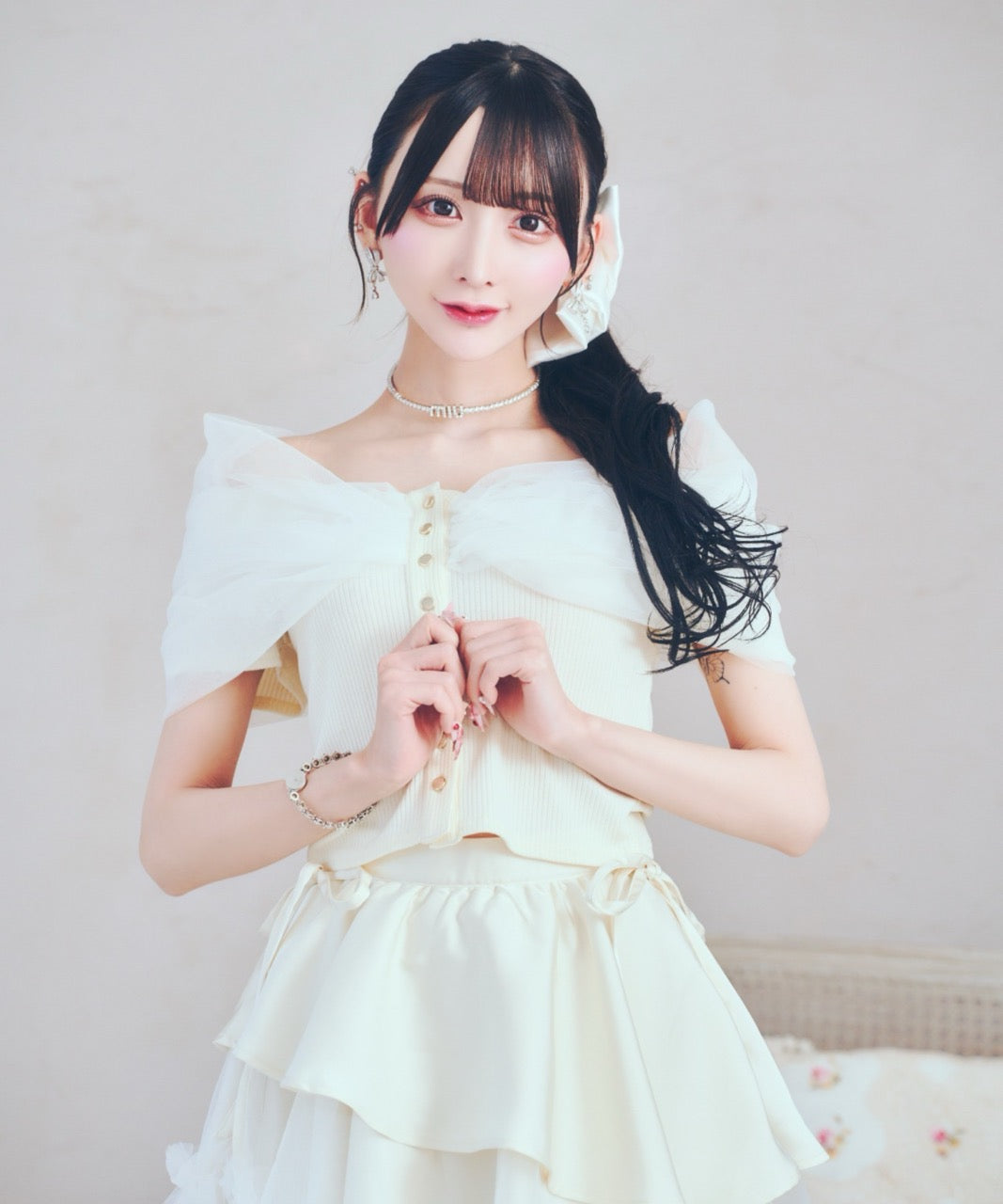 チュールオフショルトップス