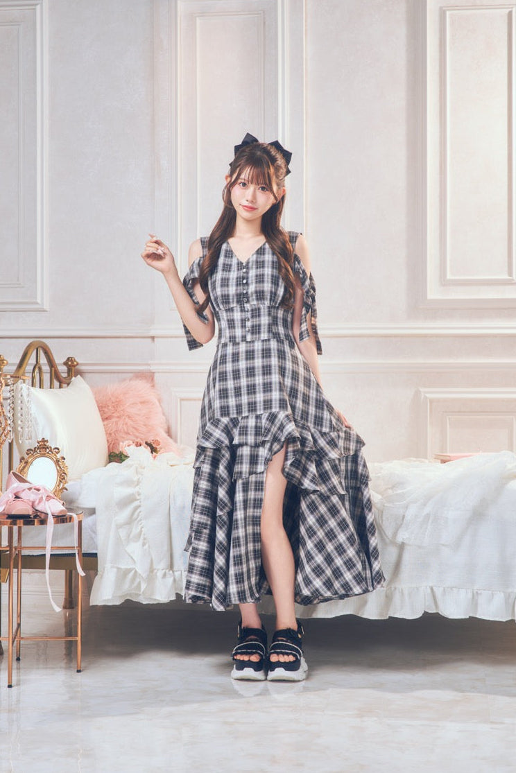【予約商品】サテンスリットロングワンピ