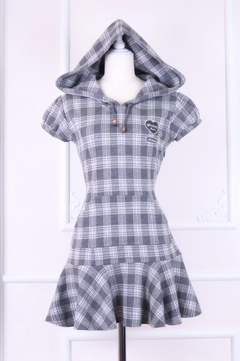 【予約商品】ハート刺繍パーカーワンピ