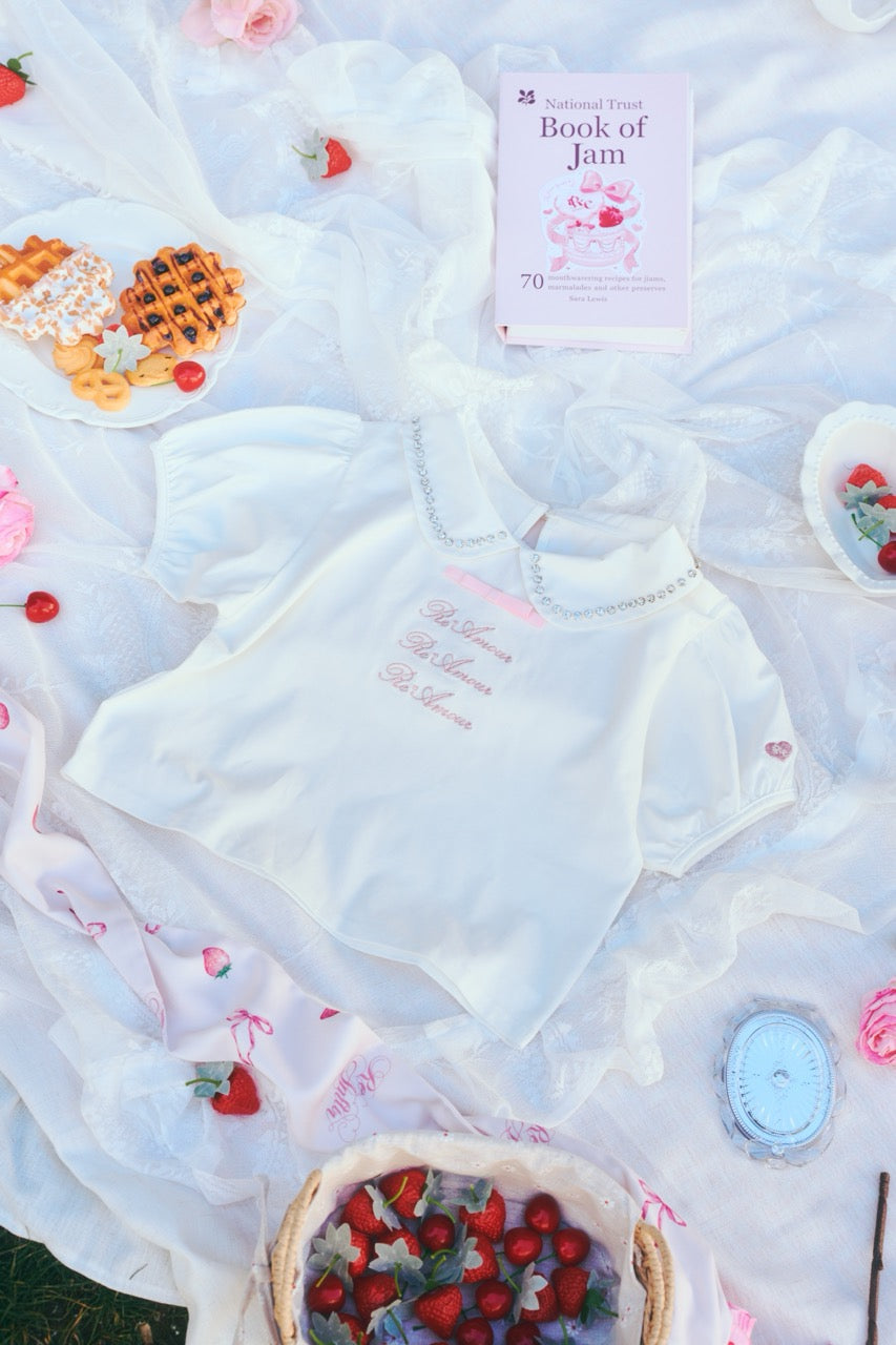 ビジューロゴTシャツ