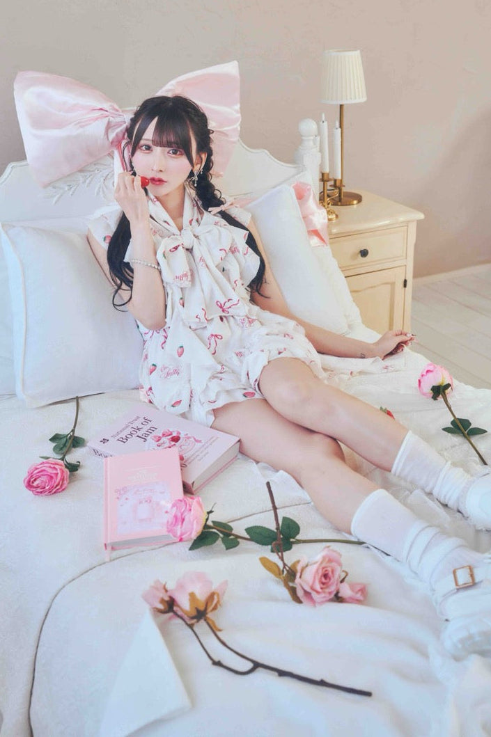 【予約商品】ストロベリーフリルセットアップ