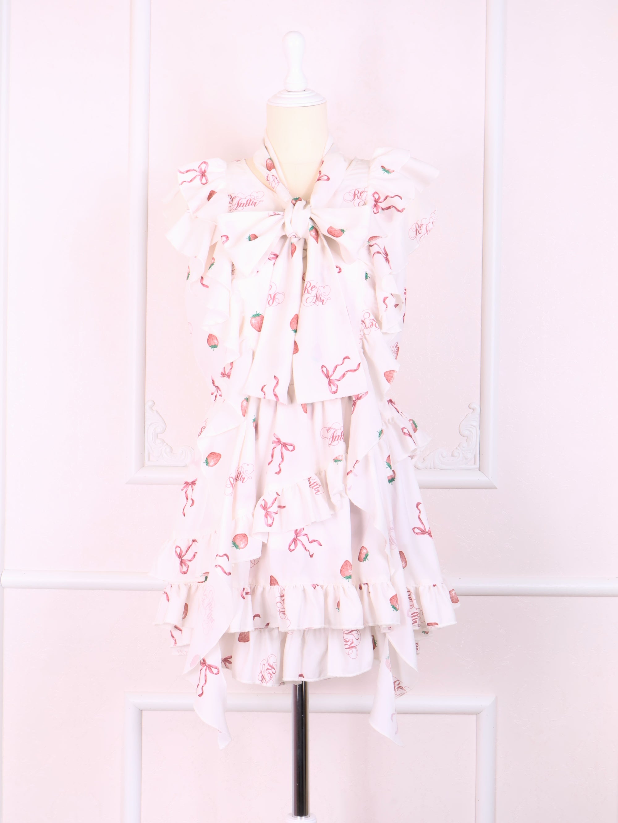 【予約商品】ストロベリーフリルセットアップ