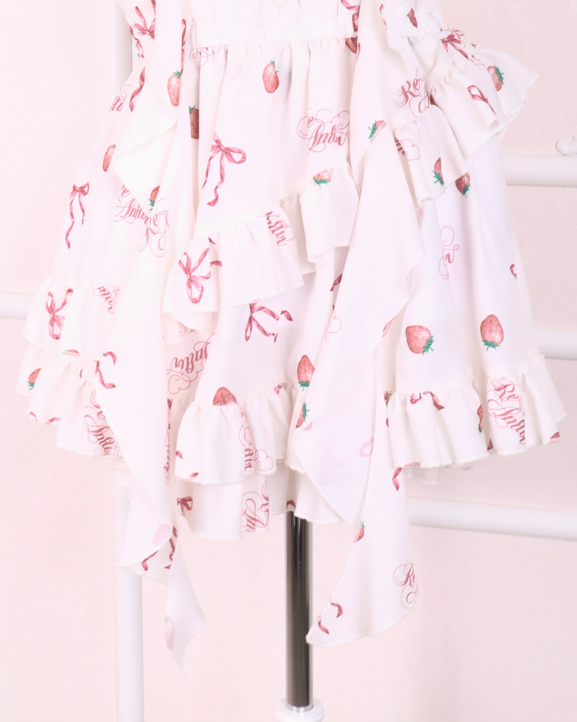 【予約商品】ストロベリーフリルセットアップ