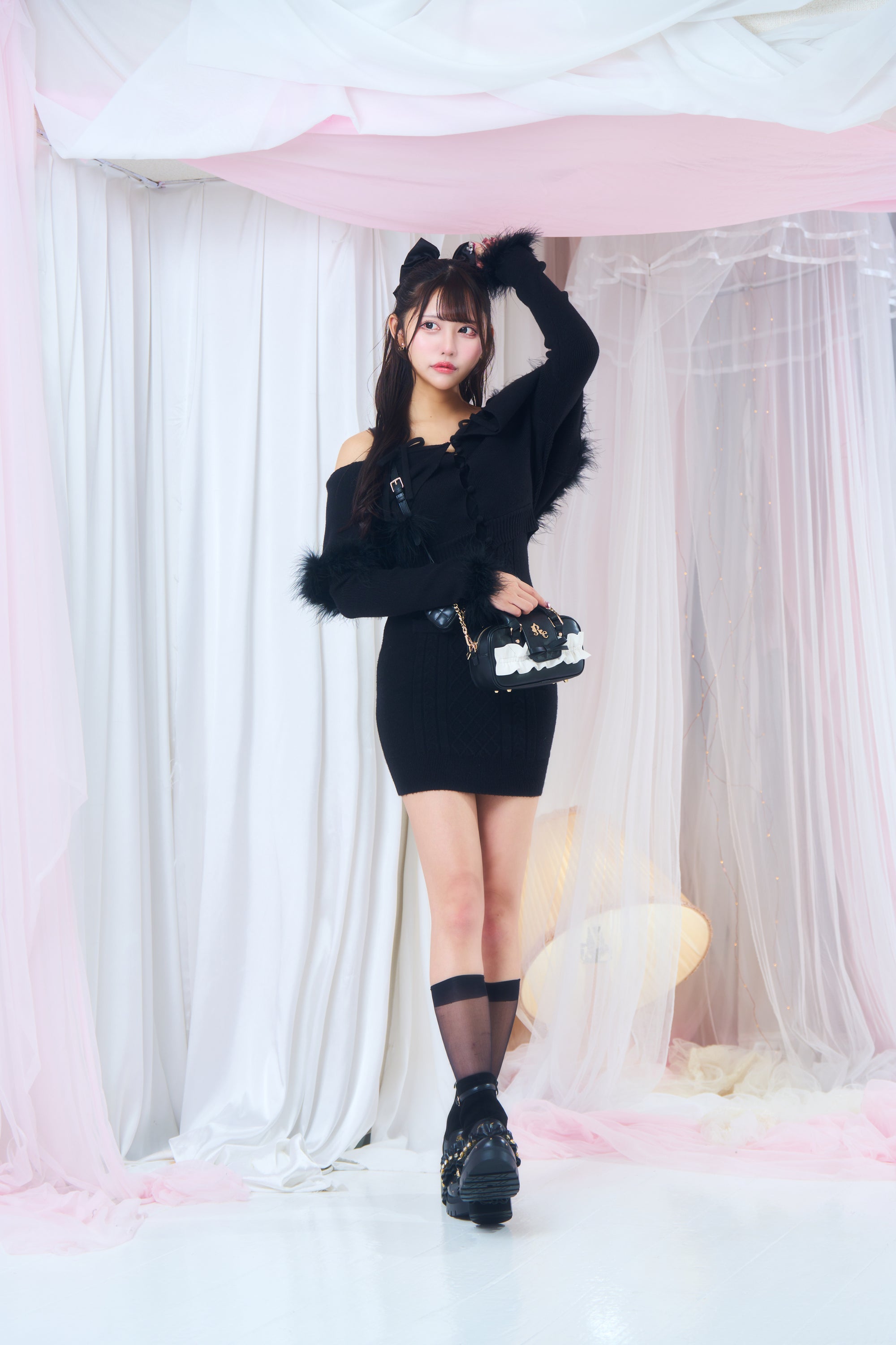 オフショルニットワンピ