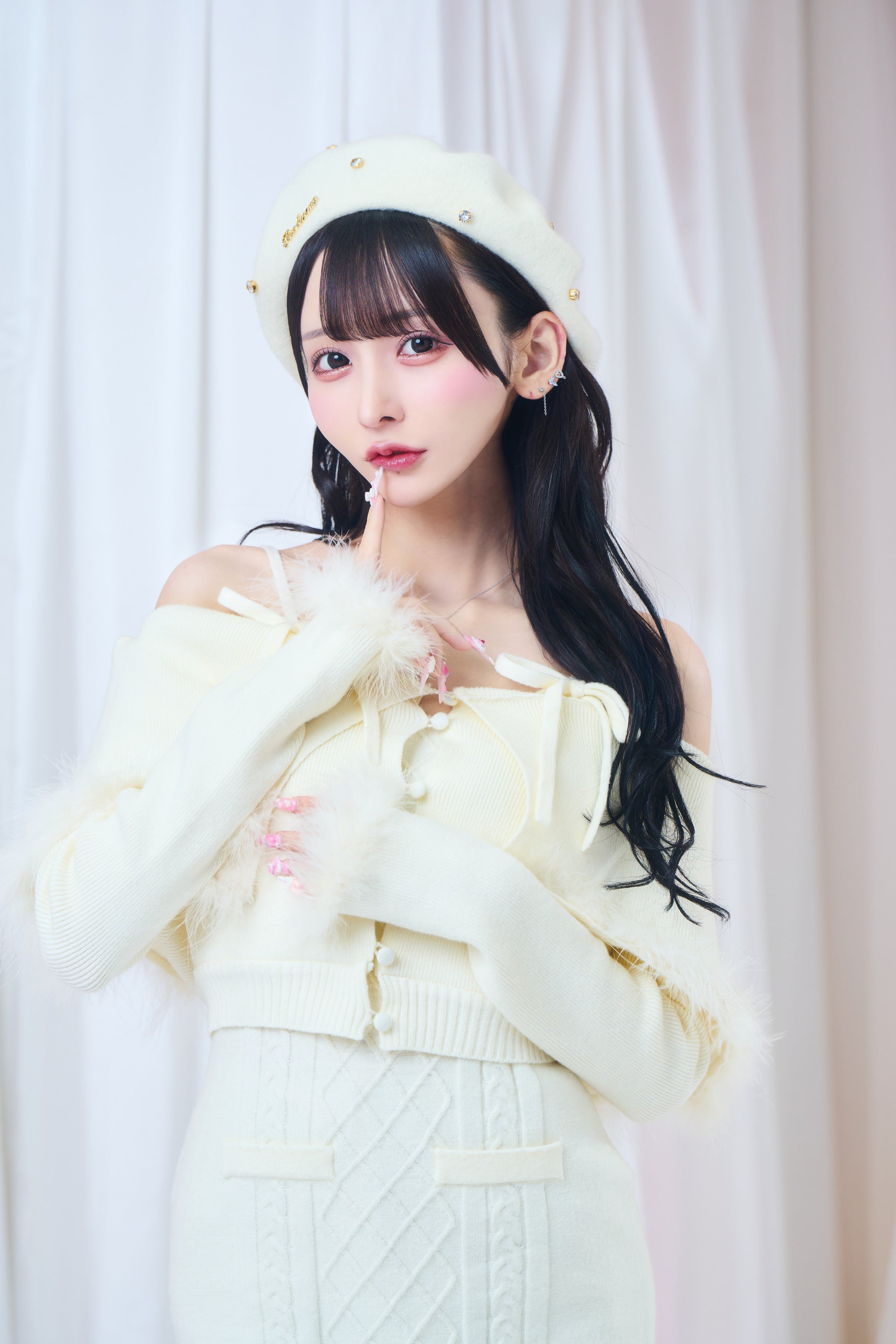 ビジューリボンベレー